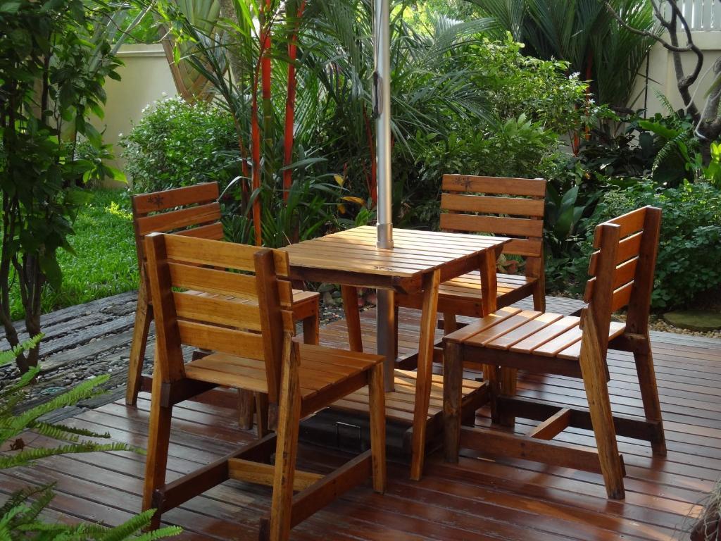 Bussaba Suvarnabhumi Airport Hotel 3*